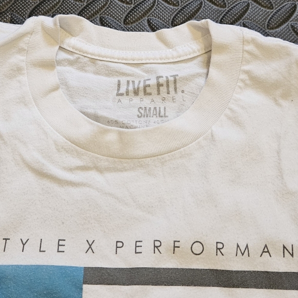TShirt - Gym - LiveFit - USA flag - Small - Picture 3 of 3